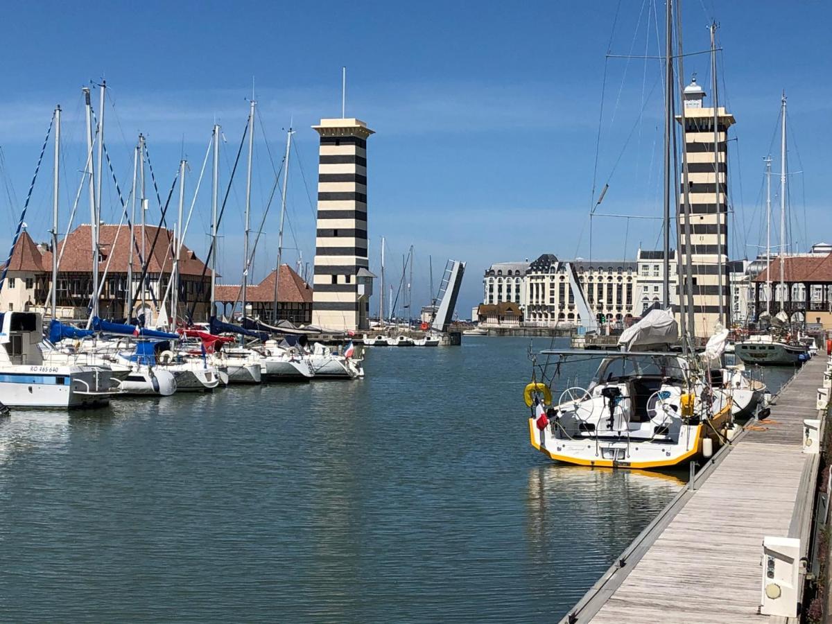 Cote Plage - Magnifique Appartement De Charme A Trouville Sur Mer - Linge - Lit Fait - Parking - Wifi - Classe Par L'Office Du Tourisme Eksteriør bilde
